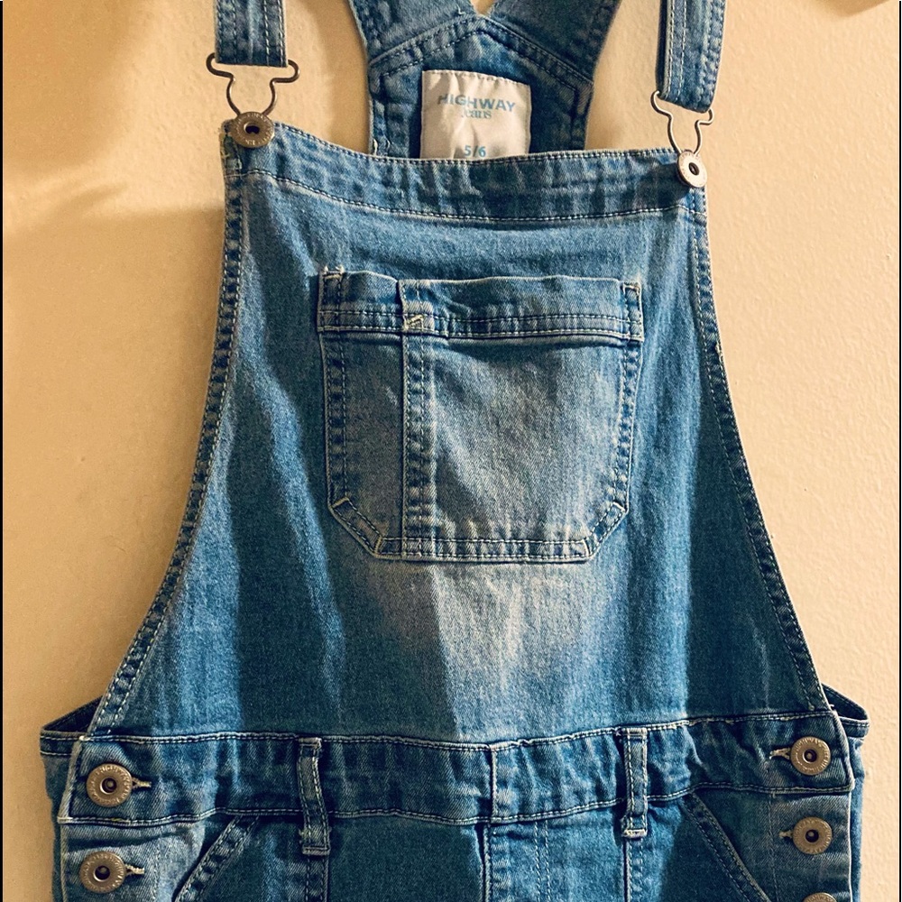 Overall shorts